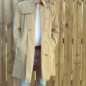 Luxury Men’s Burberry Trench Coat